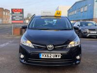 TOYOTA VERSO
